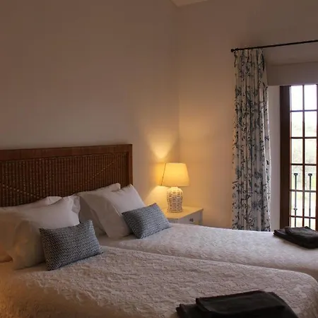 Tapada Da Serra Farm stay *